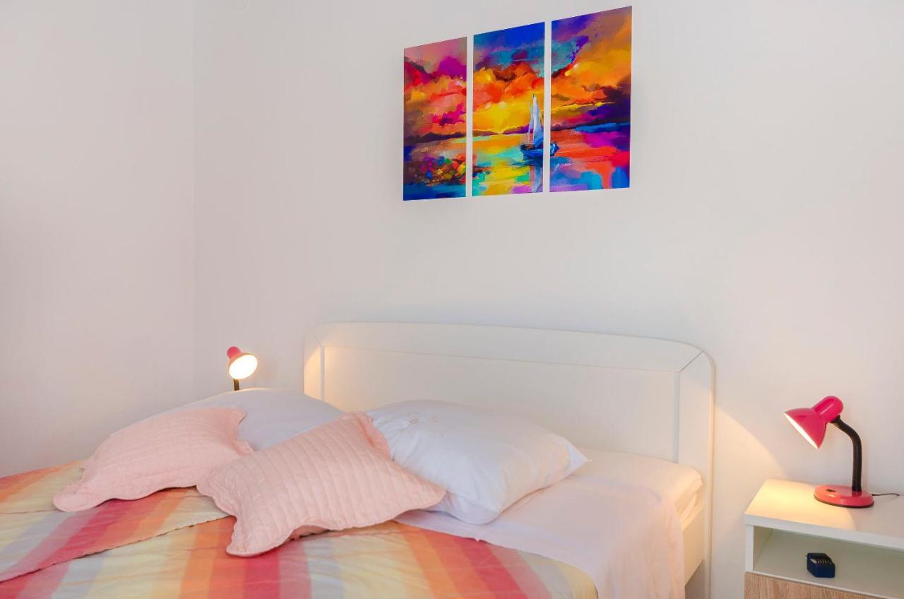 Apartment And Rooms Ema Vodice Zewnętrze zdjęcie