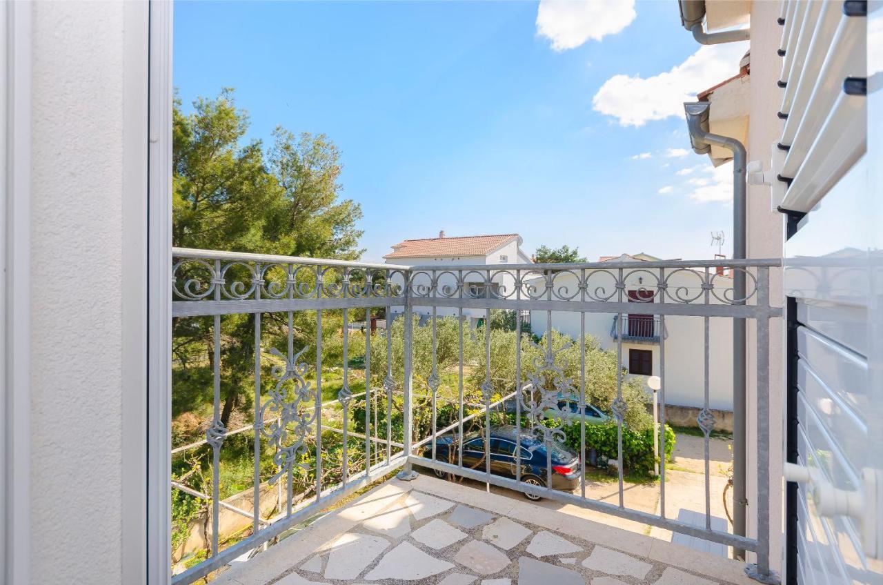 Apartment And Rooms Ema Vodice Zewnętrze zdjęcie