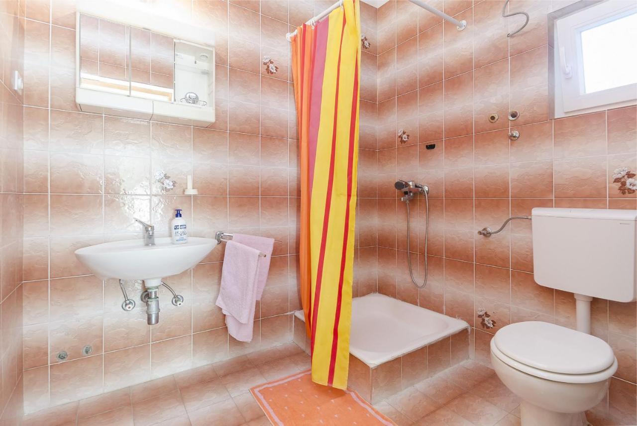 Apartment And Rooms Ema Vodice Zewnętrze zdjęcie