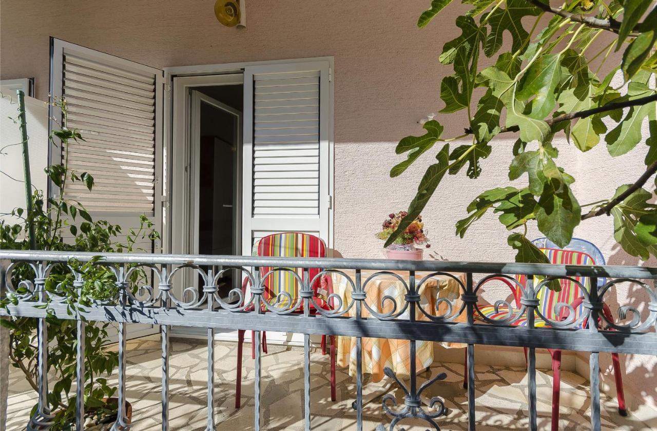 Apartment And Rooms Ema Vodice Zewnętrze zdjęcie